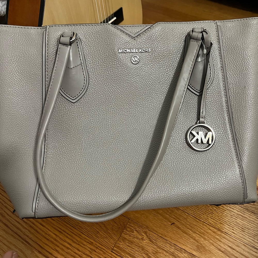 Michael Kors Mae Medium Pebbled Leather Tote Bag.